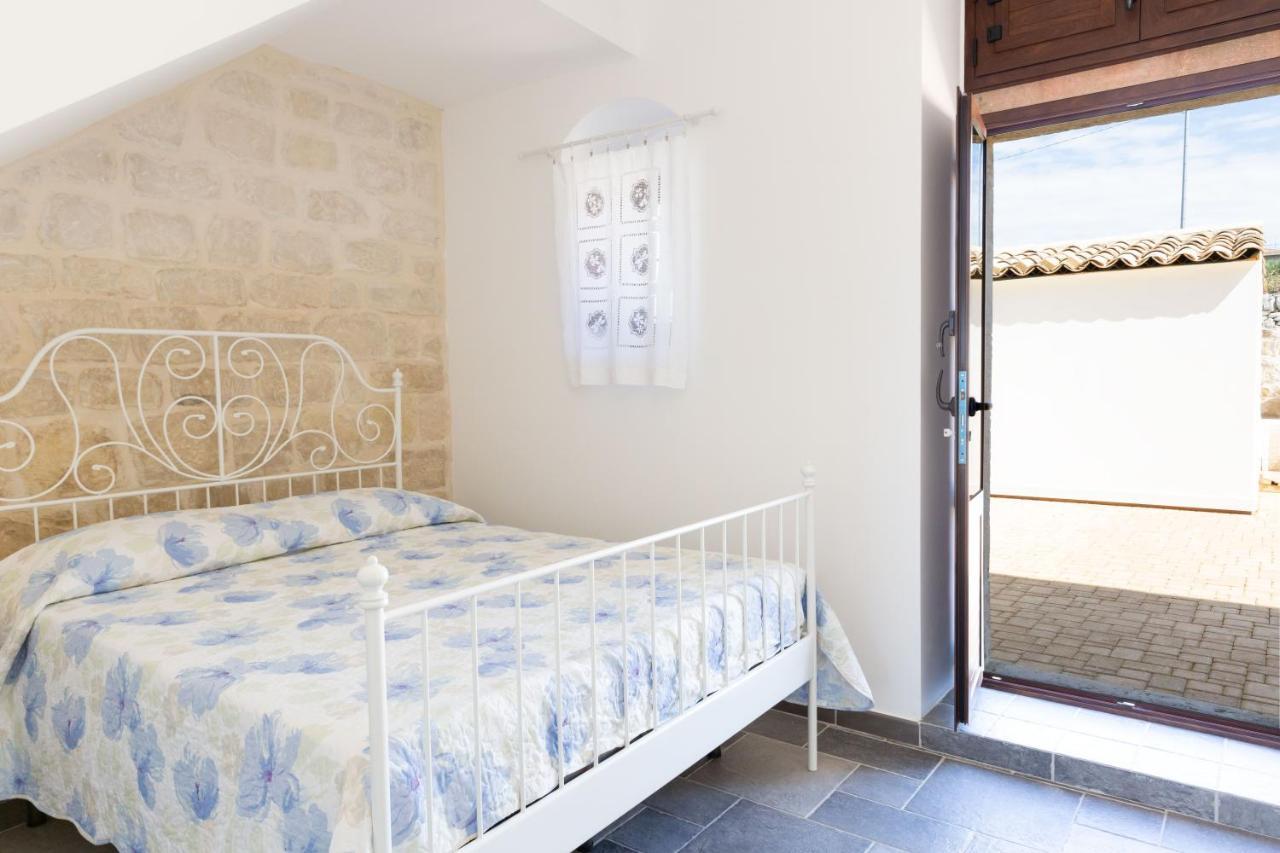 Aparthotel Emozioni Di Casa Barone Scicli Esterno foto