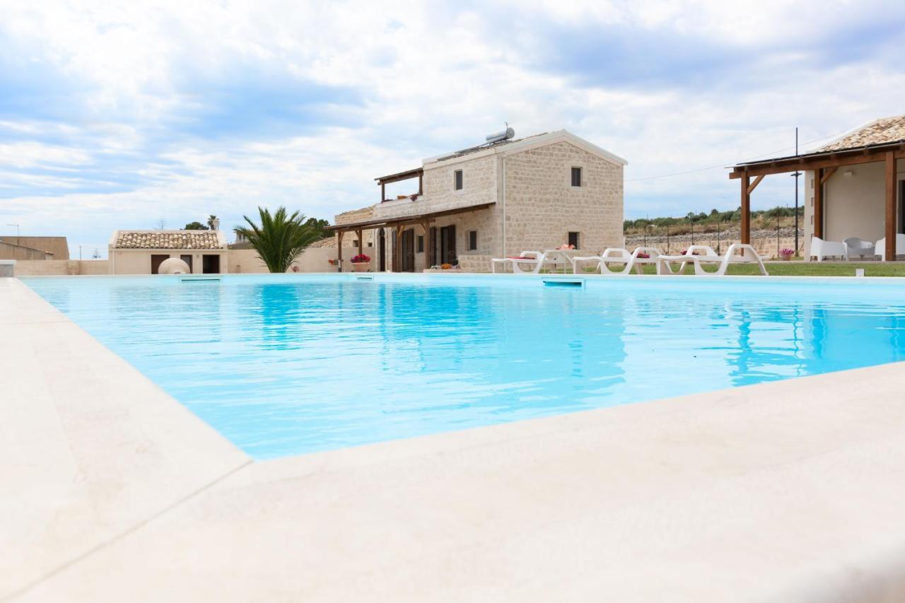 Aparthotel Emozioni Di Casa Barone Scicli Esterno foto